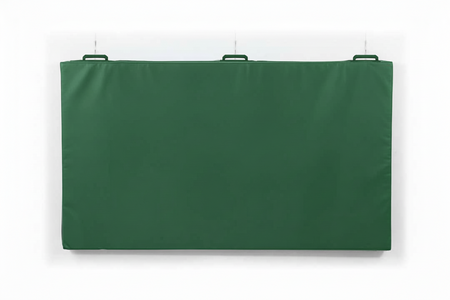 matelas de mur et sol vert