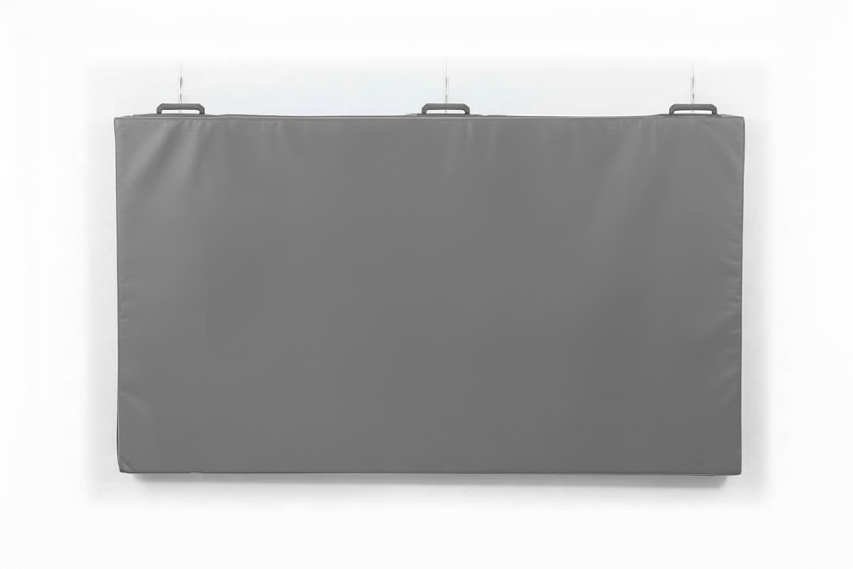 Matelas de sol et mur gris